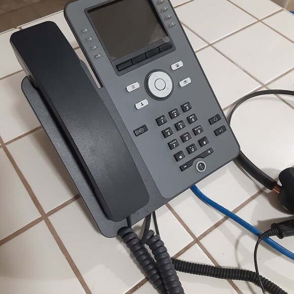 Avaya J179 Professional Office Corded IP Phone With Headset - Picture 2 of 12